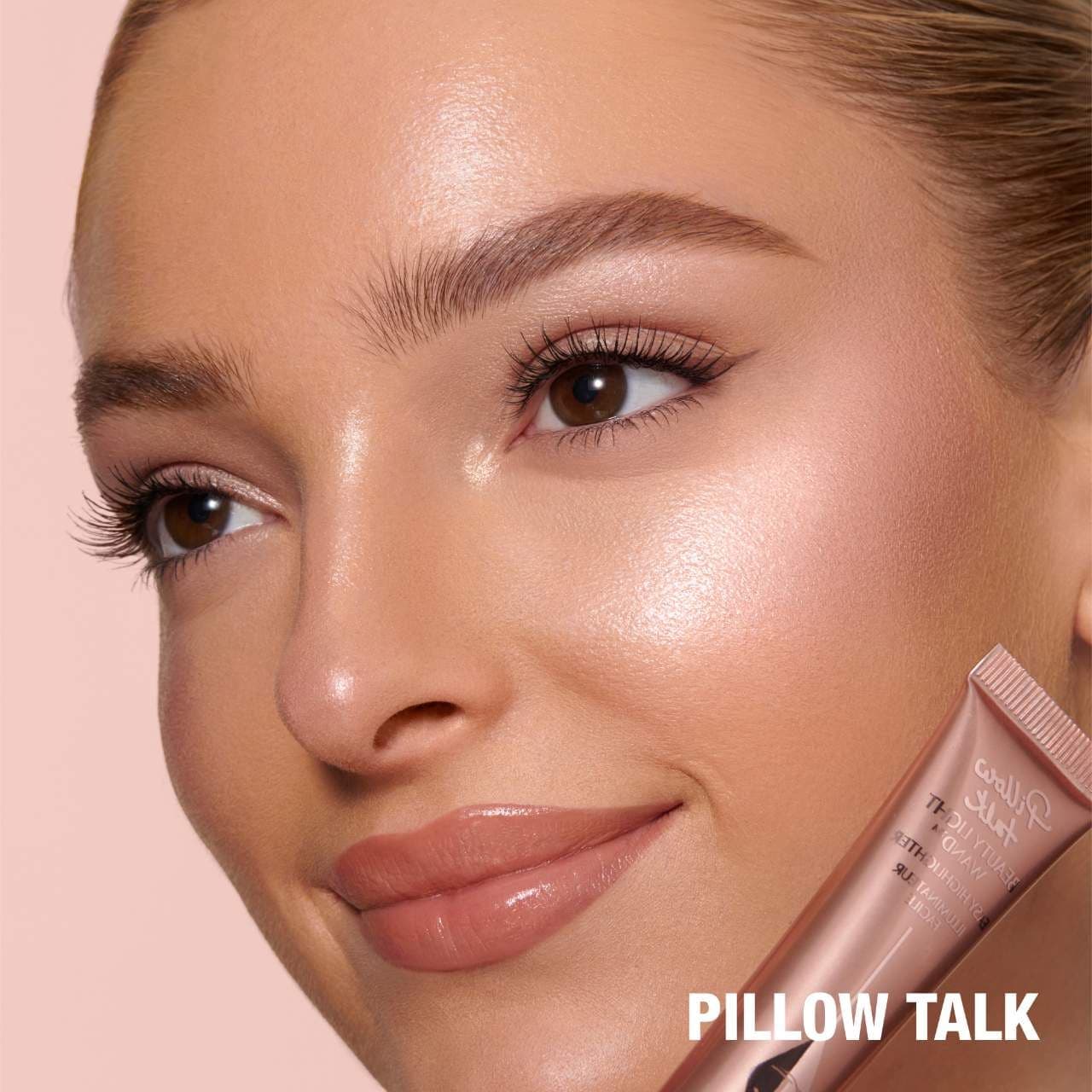 Charlotte Tilbury  Beauty Highlighter Wand 7