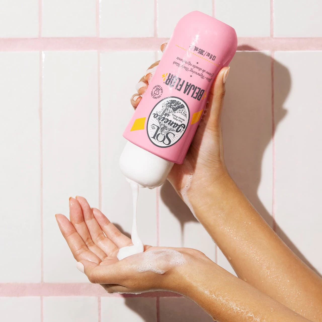 Sol de Janeiro  Beija Flor™ Renewing Body Wash 2