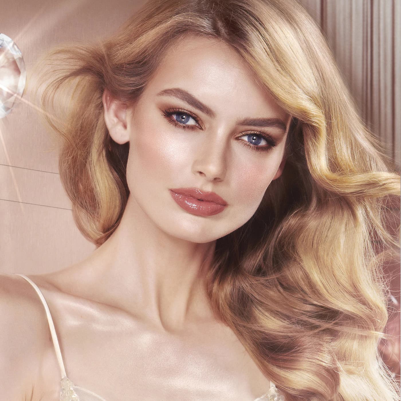 Charlotte Tilbury  Wonderglow Face Primer 3